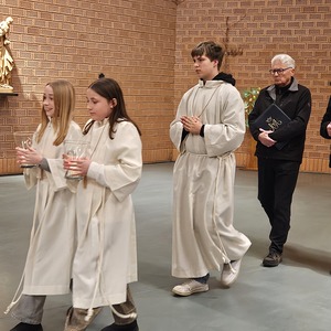 Einzug zur Hl. Messe vom letzten Abendmahl