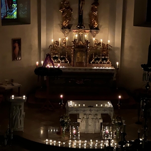 Roratemesse bei Kerzenlicht