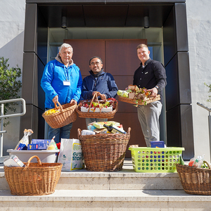Spendenübergabe an die CARITAS