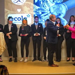 OLYMPUS DIGITAL CAMERA         