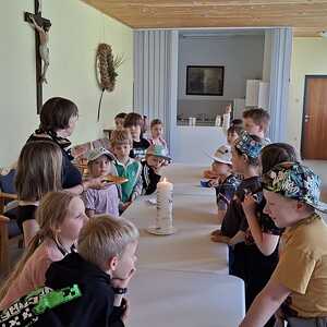 Weitere Erklärungen zur Brotstunde im Kommunikationsraum