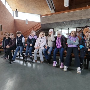 Pater Rijo g.l. mit den Kindern