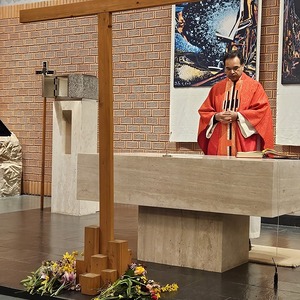 Nach der Kreuzverehrung ....