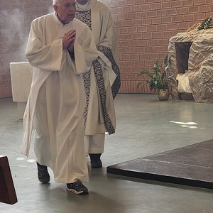 Diakon Dr. Peter Zotti (vorne) und Pater Kuruvila