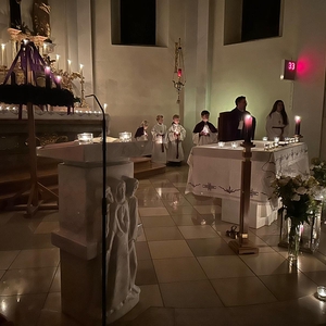 Roratemesse bei Kerzenlicht