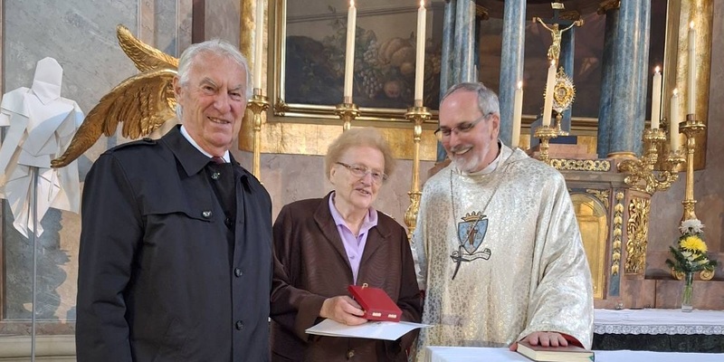 Propstei Eisenstadt-Oberberg v.l: Hans Skarits, Helga Zuchtrigl, P. Lorenz Voith